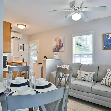 2 - Island Paradise Cottages - Sea Breeze